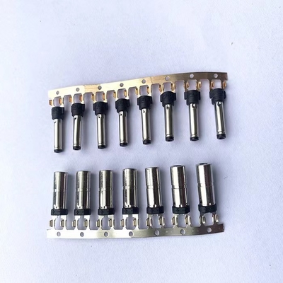 Connecteur CC 3.5 - 3.8 Fork de réglage 3.5 - 1.35 DC Plug sans rainure