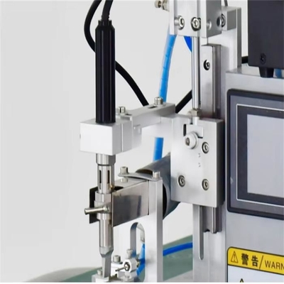 Soudeuse automatique industrielle pour connecteurs USB-C et DC5.5x2.5 (système de soudure robotisé)